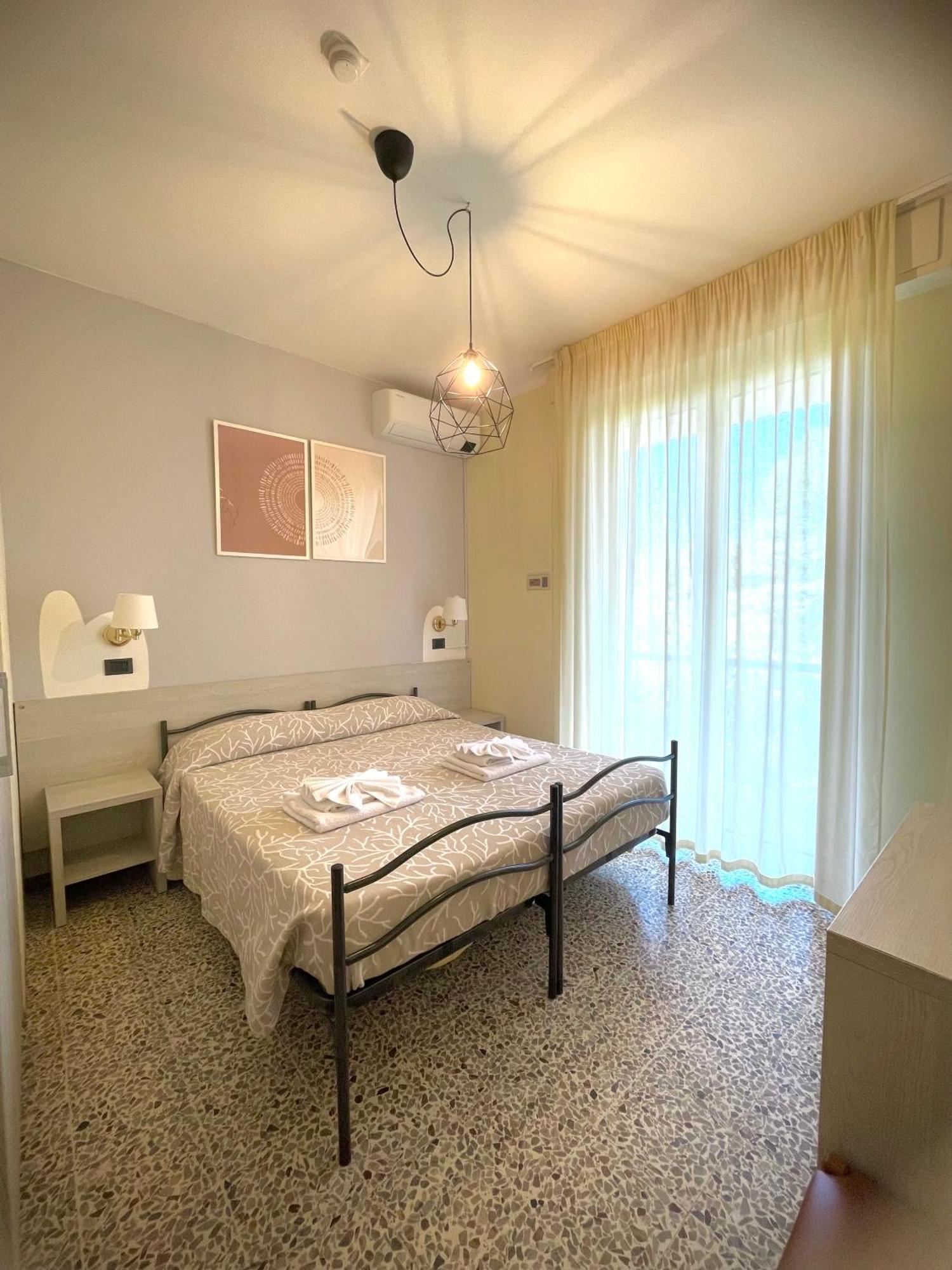 Hotel Reale Rimini Exterior photo